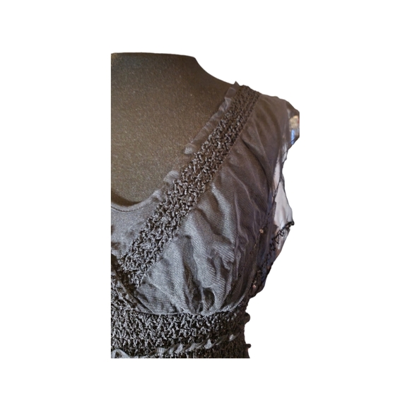 Beautiful BLACK Lace Dress.  Tired Skirt - Picture 9 of 12